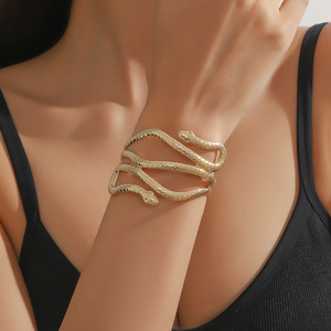 Bracciale elegante bracciale da donna regolabile Boho delicata catena a strati di <span class=keywords><strong>gioielli</strong></span> di lusso oro argento impilabile fascia da braccio - Product Image 5