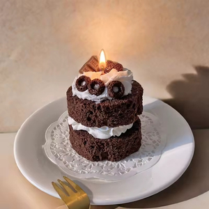 Velas Aromáticas Hechas a Mano de Alta Calidad con Forma de Pastel de Chocolate, Ideales para Regalo de Cumpleaños y Decoración del Hogar - Product Image 1
