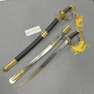 Épée de commandant du Corps <span class=keywords><strong>des</strong></span> Marines <span class=keywords><strong>des</strong></span> États-Unis, décorative de style occidental, pour cérémonie de levée du drapeau, épée de chevalier en métal, non affûtée, pour collection - Product Image 1