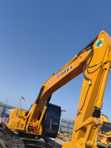 Excavatrice sur chenilles 320CL d'occasion, modèle 2008, poids opérationnel de 20 tonnes, moteur Perkins, capacité de la benne de 1,1 m³, engin complet inclus. - Product Image 2