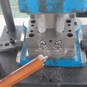 E-WORLD Aluminum Hardware <b>Punching</b> <b>Machine</b> 380V High Accuracy Industrial Equipment for Window and Door Making - Product Image 6