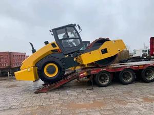 2025 Neue <span class=keywords><strong>20</strong></span>-Tonnen-Einzylinder-Hydraulik-Straßenwalze CLG6120E Vibrationswalze mit Padfoot und Ersatzteilen - Product Image 6