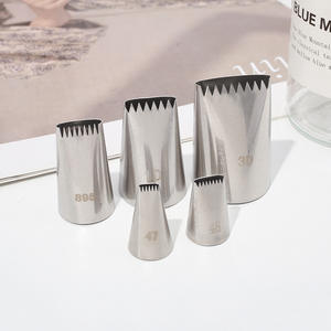 Grande douille <span class=keywords><strong>en</strong></span> métal <span class=keywords><strong>en</strong></span> forme d'étoile 1G pour de grands tourbillons floraux et la décoration professionnelle de cupcakes avec des embouts <span class=keywords><strong>en</strong></span> acier inoxydable - Product Image 1