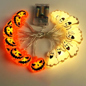 Luces LED de Cadena para Decoración de Halloween, con Diseño de Telaraña, Calabaza, Fantasma, Calavera, Momia y Gato, Funciona con Pilas, Luces Decorativas para Fiestas al Aire Libre - Product Image 2