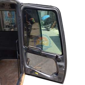 SK200-10 खुदाई करने वाले कोप्युलको स्किड 200 एक्विएटर केबिन के लिए ग्लास स्किड कैब ड्राइव केबिन का संचालन करता है। - Product Image 4