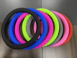 Accessoires d'intérieur de pièces automobiles couverture de <span class=keywords><strong>volant</strong></span> de voiture antidérapante en Silicone avec Logo - Product Image 4