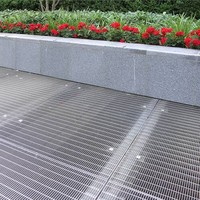 Plateforme de sol en acier soudé à haute résistance, galvanisée à chaud, antidérapante, à surface dentelée, de qualité supérieure
