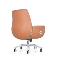 Chaise de bureau de direction moderne en cuir de grande taille avec dossier moyen, réglable et à roulettes