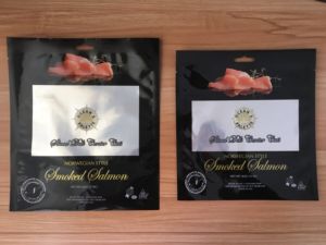 ถุงซีลสูญญากาศแบบสามด้านพร้อมรอยฉีกขาดและหน้าต่างใสบรรจุภัณฑ์ปลาแซลมอนรมควัน - Product Image 3