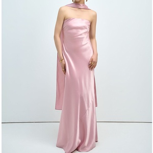 Robe longue pour femme, personnalisée, de qualité supérieure, tendance, décontractée, élégante, simple, sexy, pour soirée, sans manches, dos nu, col halter, pour l'été - Product Image 1