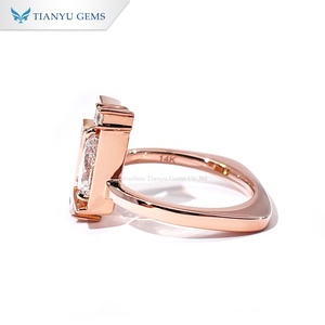 แหวนหมั้นทองคำขาว 14K ประดับเพชรทรงหยดน้ำ TIANYU GEMS - Product Image 3