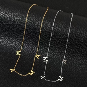 Collar de Acero Inoxidable Chapado en Oro de 18k con Colgante de Corazón - Product Image 6