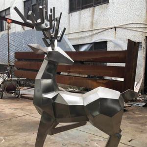 Sculpture géométrique contemporaine en acier inoxydable représentant un cerf pour projets d'<span class=keywords><strong>art</strong></span> résidentiel et public haut de gamme - Product Image 5