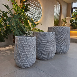 Pots de fleurs pour l'intérieur et l'extérieur, résistants à l'usure, légers et robustes, décoration minimaliste de style américain, durables pour la maison et le jardin - Product Image 1