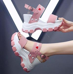 Sleehak Sandalen Dames Zomer 2022 Nieuw Net Rode Biscuit Dikke Bodem Verhoogde Open Teen Hoge Hakken - Product Image 3