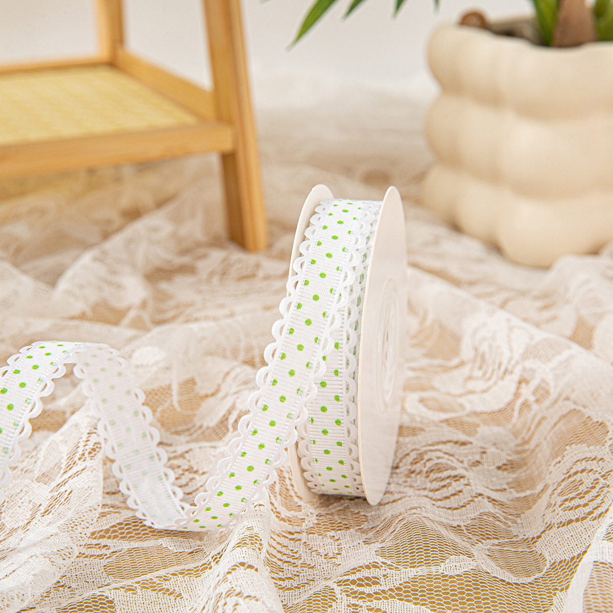 Blanc à pois verts