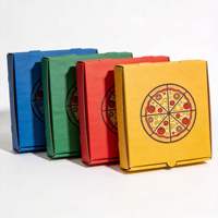 Boîte à pizza en papier kraft avec impression de logo personnalisée, dorure à chaud, emballage alimentaire écologique pour la livraison à emporter