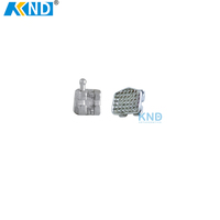 Supports orthodontiques métalliques argentés KND Mini Roth 022 avec 3 crochets pour usage manuel