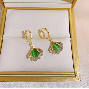 Pendientes de nuevo estilo 2026 para venta al por mayor, versión coreana, pendientes de flores verdes para niñas - Product Image 4