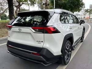 Toyota <span class=keywords><strong>RAV4</strong></span> Premium Edition 2020 d'occasion, boîte CVT 10 vitesses, 4 roues motrices, sièges en cuir, toit ouvrant panoramique, SUV, jantes R19, caméra de recul 360°, phares LED - Product Image 6