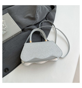 <span class=keywords><strong>Sac</strong></span> à main carré tendance rétro décontracté pour femme, collection <span class=keywords><strong>Printemps</strong></span> 2026, <span class=keywords><strong>sac</strong></span> bandoulière décontracté et élégant avec strass, nouveau style - Product Image 4