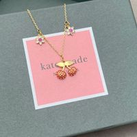 Trendy rode kristallen kersen hanger ketting met bloemencharms, 14K verguld, frisse stijl, delicate fruitjuwelen voor vrouwen