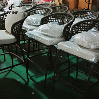 Fournisseur unique de mobilier hôtelier : Ensembles de mobilier de salon et de club haut de gamme, solutions de mobilier de restaurant personnalisées pour les entreprises