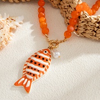 Collier ras du cou bohème multicolore en acrylique avec pendentif poisson de dessin animé pour femme, accessoire tendance pour les vacances, bijou cadeau