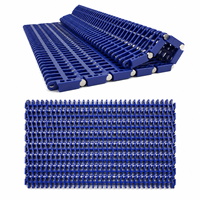 Bande transporteuse modulaire en plastique de type grille, personnalisée en usine, pour un déplacement linéaire, destinée à l'emballage en bouteille