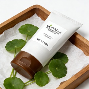 Crema Giorno Naturale alla Centella Asiatica, Schiarente, Riparatrice della Barriera Cutanea e Idratante per Tutti i Tipi di Pelle - Product Image 5