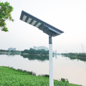 Lampadaire solaire LED 3 têtes 150W avec détecteur de mouvement, éclairage de sécurité extérieur pour jardin, luminosité nocturne constante - Puissance 200W - Product Image 4