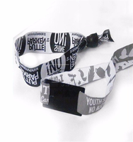 Bracelets tissés RFID personnalisés pour festivals avec mini-étiquette NFC double fréquence, code QR, étanches/résistants aux intempéries, logo personnalisé pour événements