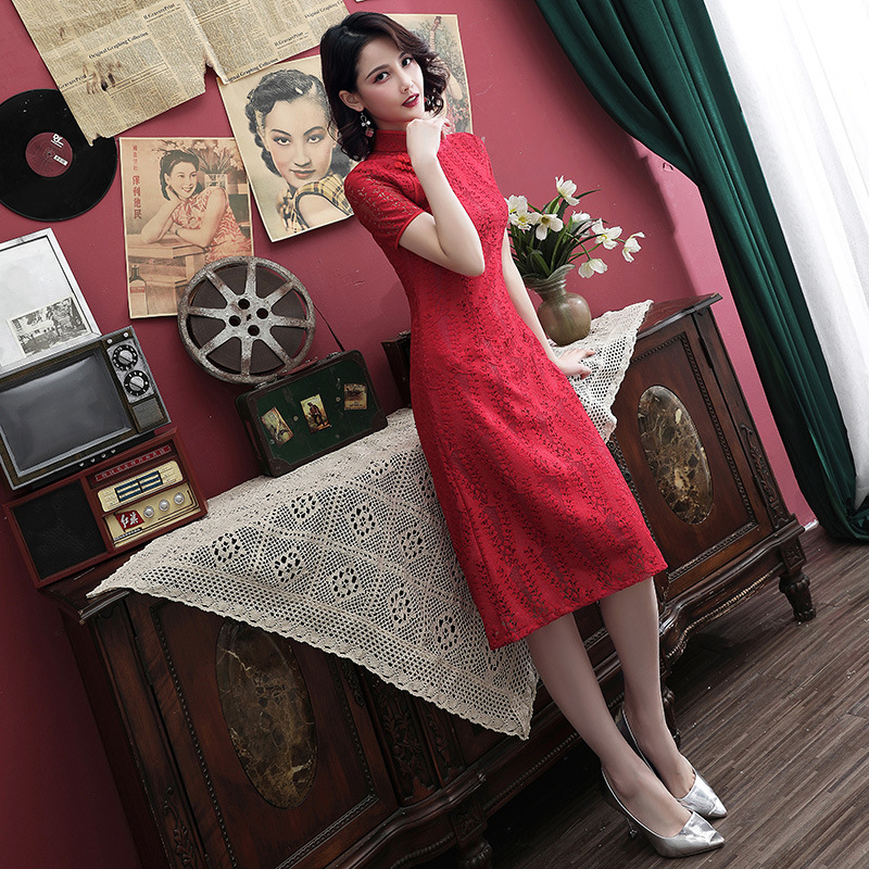 Lace Silk Qipao Dress for Women - Modern Traditional Chinese Style, OEM Available Lace Silk Qipao Dress for Women - Modern Traditional Chinese Style, OEM Available