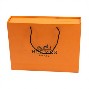 Kotak Hadiah Mewah dengan Penutup Magnetik, Kotak Karton Ramah Lingkungan yang Dapat Disesuaikan, Hot Stamping UV Matte - Product Image 1