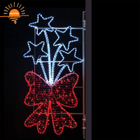 Boule à neige à led Décoration de poteau de rue Décoration de poteau de Noël Décoration de poteau d'arbre de Noël Motif de lumière pour affichages de fête