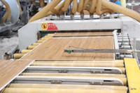 Suelo SPC Directo de Fábrica, Capa de Desgaste de 0.5mm, Ecológico, Libre de Formaldehído, Antideslizante, Residencial