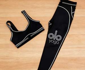 <span class=keywords><strong>Conjunto</strong></span> de <span class=keywords><strong>Yoga</strong></span> de 2 Piezas para Mujer con Aloe Vera, Cintura Alta - Top Deportivo sin Mangas de Diseño Personalizado, Levanta Glúteos y Ajusta el Abdomen - Product Image 1