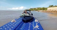 Vente en gros HDPE plastique et anti-uv ponton flotteurs et quai de bateau flottant pour passerelle et quai de jet ski