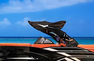 Kinocean 2025 di lusso sport pontone barca per esilaranti regate costiere moto d'acqua ad alte prestazioni di crociera turistica