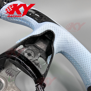 Volante de Cuero y Fibra de Carbono Personalizado con Calefacción para Hyundai Elantra N, I30N, I20N 2018-2026, Compatible con Veloster N y Kona N - Product Image 3