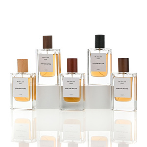 Flacon de parfum vide en gros à bas <span class=keywords><strong>prix</strong></span> 30ml 50ml 100ml avec pulvérisateur à sertir, brume fine longue durée et capuchon en bois - Product Image 6