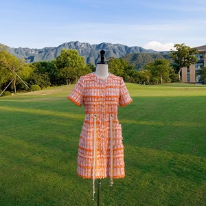 OUDINA <span class=keywords><strong>Giacca</strong></span> Elegante <span class=keywords><strong>in</strong></span> <span class=keywords><strong>Tweed</strong></span> a Quadri con Scollo a V e Catena, Manica Lunga, per Donna, Vendita all'Ingrosso - Product Image 4