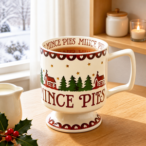 Taza de té de cerámica festiva con estampado de mince pies, casa roja, árbol <span class=keywords><strong>verde</strong></span>, estrella dorada, borde festoneado, asa redonda, logotipo personalizado, venta al por mayor - Product Image 1