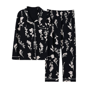 Vente en gros de quantité minimale de commande bas approvisionnement direct pyjamas de salon pour femmes 2 pièces ensemble à manches longues rayé femmes vêtements de nuit boutonné confortable - Product Image 2