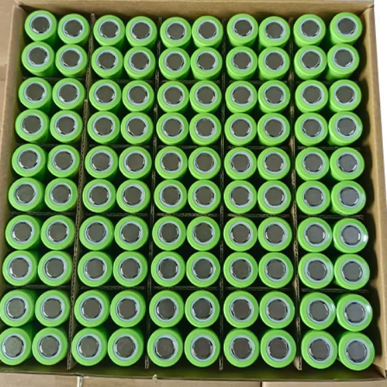 Hot Sale Bulk Rechargeable Lithium Ion 32650 18650 21700 26650 Battery Pack 2200mAh to 4500mAh 4000mah 3500mAh 2600mAh Stock