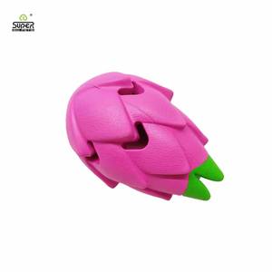 Toplu Chewers için Strabarry domates Pitaya kauçuk köpek oyuncaklar OEM ODM köpek çiğnemek oyuncak büyük sert dayanıklı gıda dağıtıcı oyuncak - Product Image 3