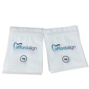 Bolsa de plástico sellada de 3 lados para embalaje Dental, paquete de bolsas de embalaje con diseño personalizado y alineación clara de dientes Mylar, cantidad mínima de 200 Uds. - Product Image 3