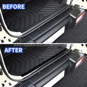 Bande <span class=keywords><strong>de</strong></span> Protection <span class=keywords><strong>de</strong></span> <span class=keywords><strong>seuil</strong></span> <span class=keywords><strong>de</strong></span> <span class=keywords><strong>porte</strong></span> arrière 5 portes Jimny pour Suzuki XL Jimny 5 portes 2024 2025 JC74 plaque <span class=keywords><strong>de</strong></span> <span class=keywords><strong>seuil</strong></span> <span class=keywords><strong>de</strong></span> garniture - Product Image 2