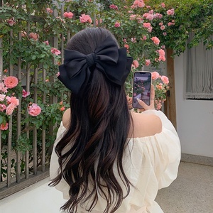 กิ๊บติดผมผู้หญิงสไตล์เกาหลีสุดหรูหรา  แบบคลิปหนีบผ้าซาตินสีพื้น  โบว์ผ้าขนาดใหญ่  สำหรับงานปาร์ตี้ - Product Image 5