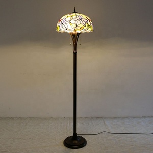 Lámpara de Pie LED E26/E27 de Estilo Tradicional Hecha a Medida por LongHuiJing, 63 Pulgadas de Alto, 16 Pulgadas de Diámetro, Multicolor, Hecha a Mano, para Sala de Estar - Product Image 4
